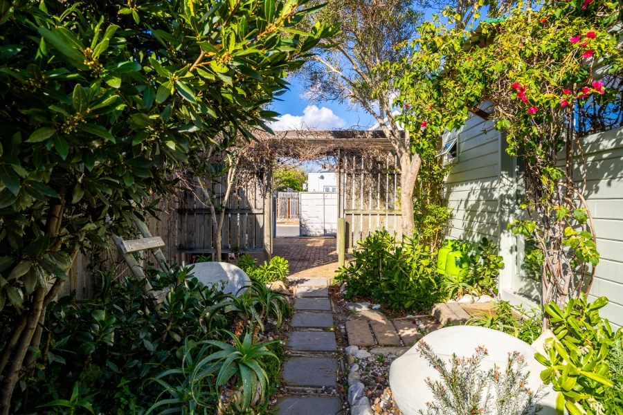 4 Bedroom Property for Sale in Kommetjie Western Cape
